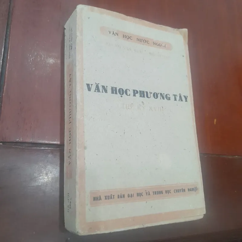 VĂN HỌC PHƯƠNG TÂY thế kỷ XVIII 689066