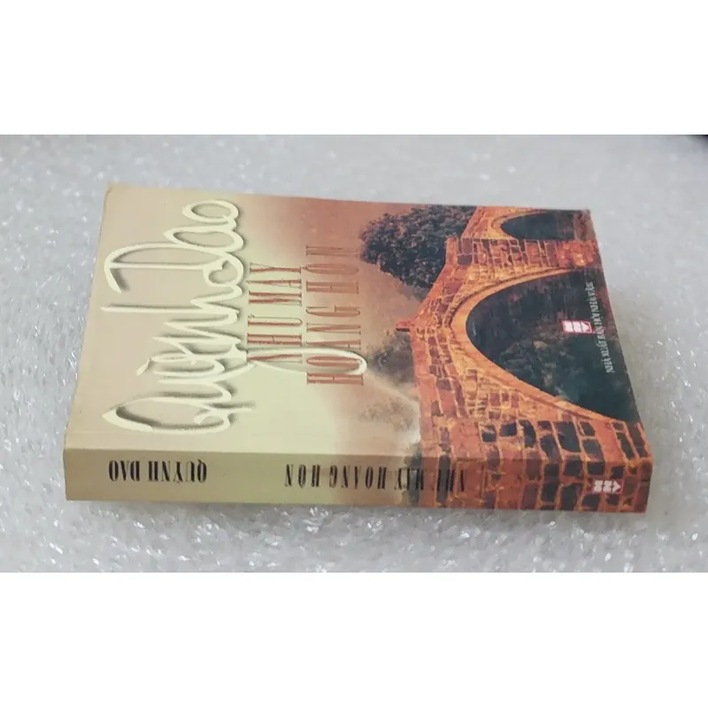 Tiểu thuyết của Quỳnh Dao: NHƯ MÂY HOÀNG HÔN (467 trang) 739091