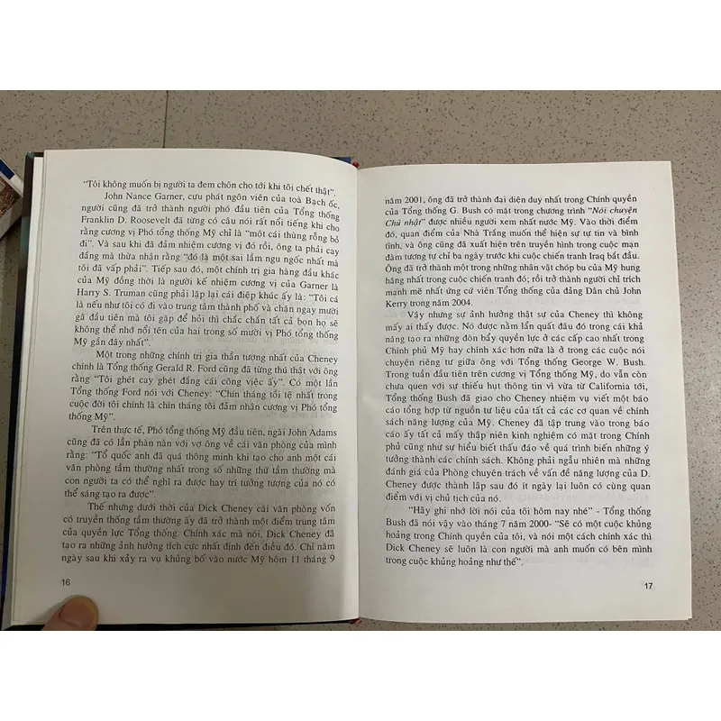 Bush và Phó Tổng thống quyền lực Dick Cheney 605973