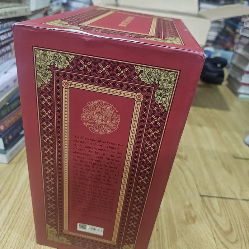 Đại việt sử ký toàn thư trọn bộ 2q bìa cứng (có hộp) tớ, nặng khoảng 9kg như hình 567778