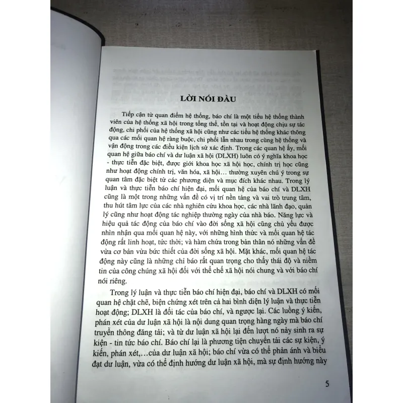 Báo chí và dư luận xã hội 778325