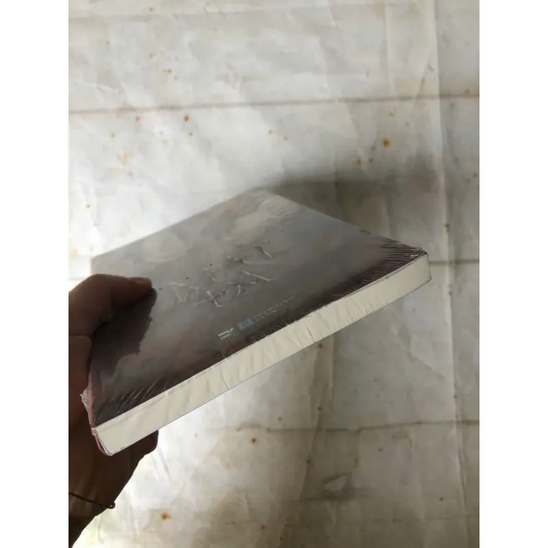 Mắt Đá - Otsuichi 735831