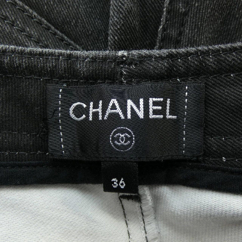 Chanel CHANEL P71979V63579 Jeans - Hàng hiệu Authentic 819639