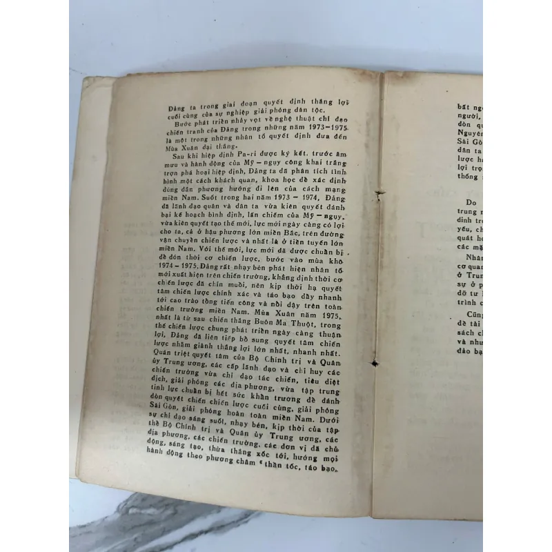 Những năm tháng quyết định - Đại tướng Hoàng Văn Thái 781173