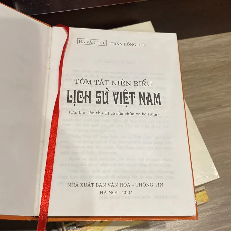 TÓM TẮT NIÊN BIỂU LỊCH SỬ VIỆT NAM, bản bìa cứng (XB 2004) 606522