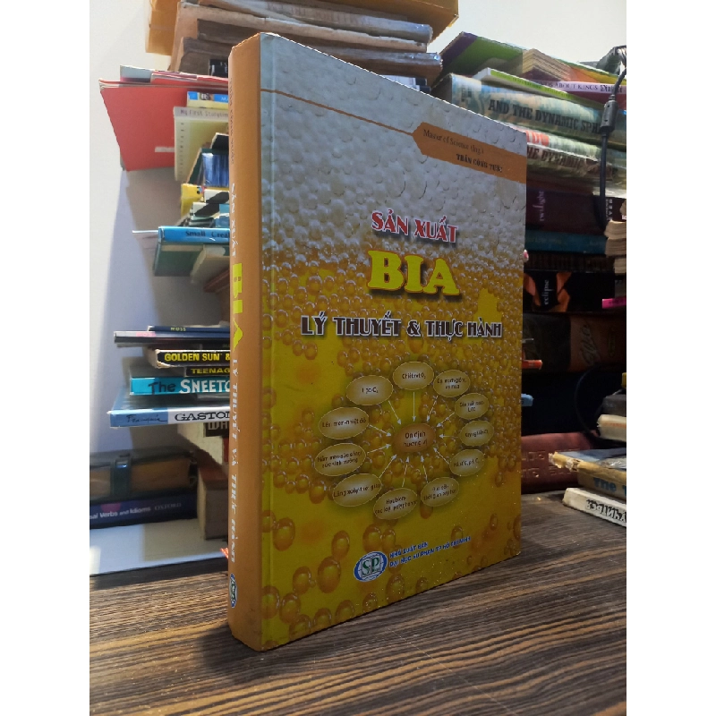 Sản xuất bia lý thuyết và thực hành - Trần Công Tước 421454