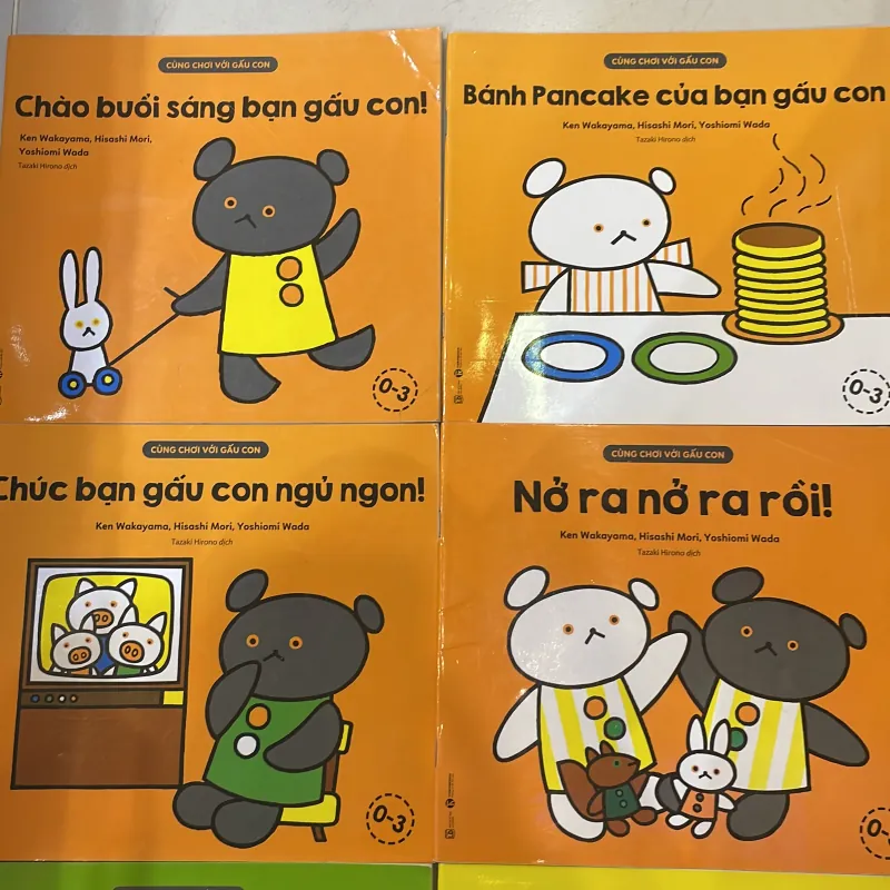 Bộ sách 10 cuốn : cùng chơi với gấu con 0-3 tuổi rất hữu dụng - EHON NHẬT BẢN  1027480