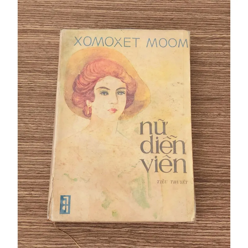 Tiểu thuyết Anh của nhà văn William Somerset Maugham: NỮ DIỄN VIÊN 798935