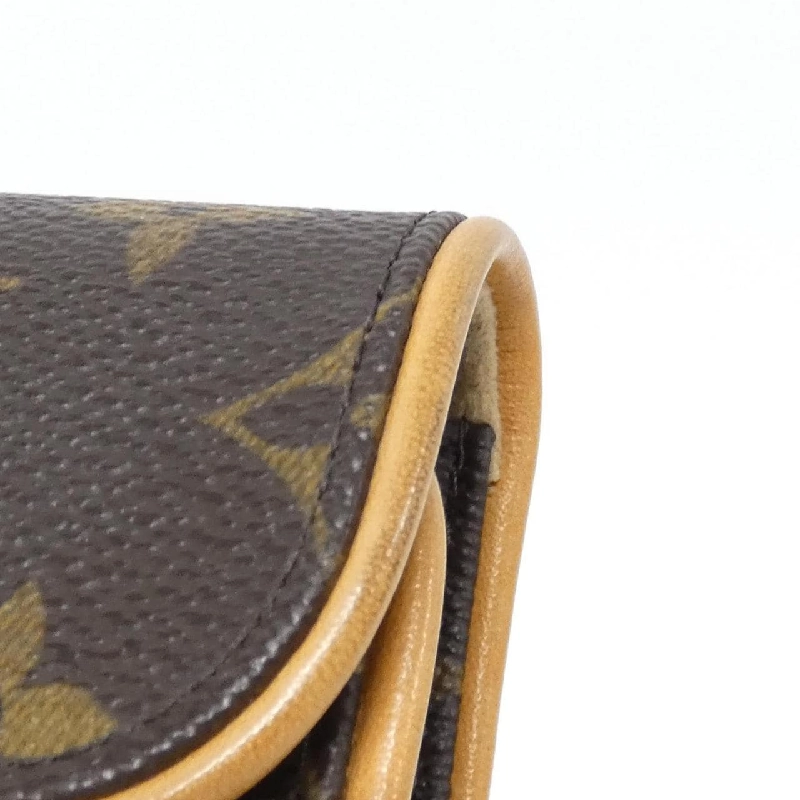 Túi đeo hông Louis Vuitton Monogram Pochette Florentine XS M51855+M67303 608364