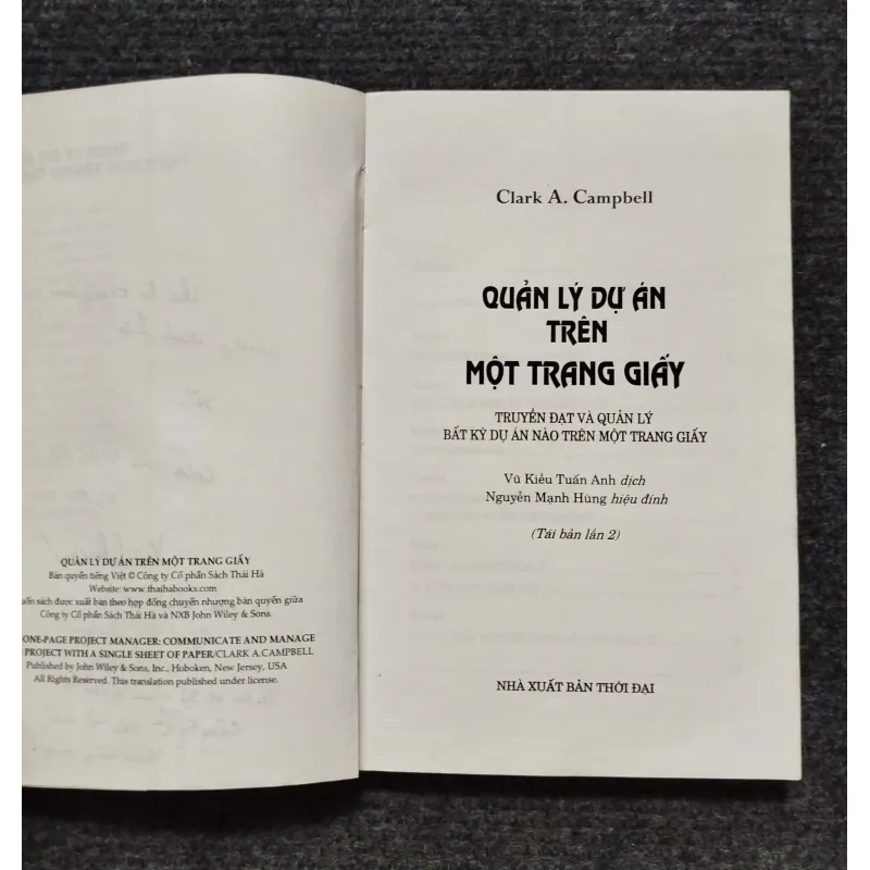 Quản Lý Dự Án Trên Một Trang Giấy (Tên tiếng Anh: The One-Page Project Manager). 1023100