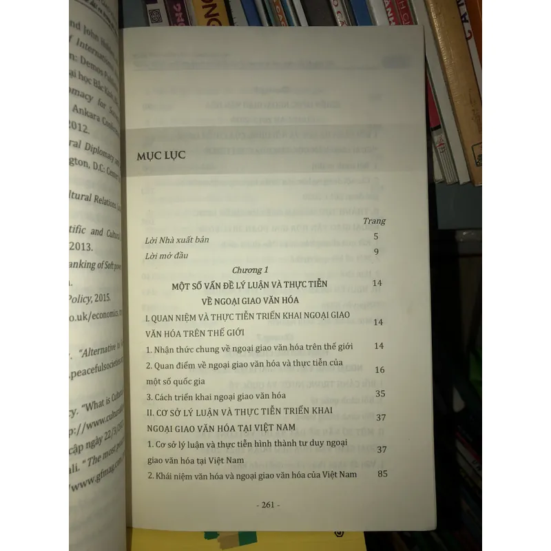 Ngoại giao văn hoá Việt Nam một thập kỷ hội nhập quốc tế và một số vấn đề đặt ra… 730772