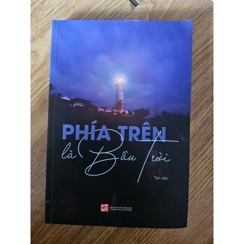 Phía trên là bầu trời (chất lượng đọc)
 703766