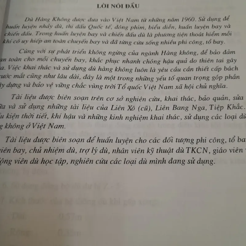Hướng dẫn sử dụng các loại Dù Hàng Không. NXB Quân Đội. 687854
