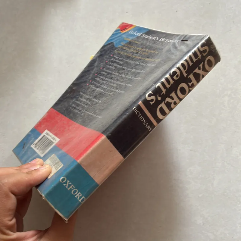 Oxford Student’s Dictionary 687523