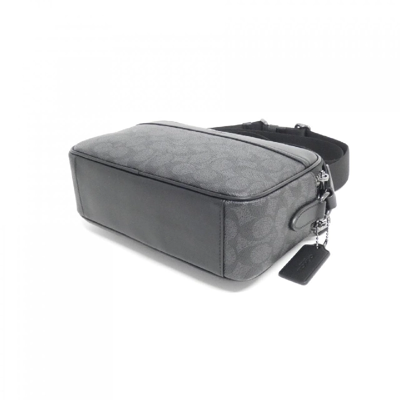 【Sản phẩm mới】Túi xách vai Coach CV921 613915