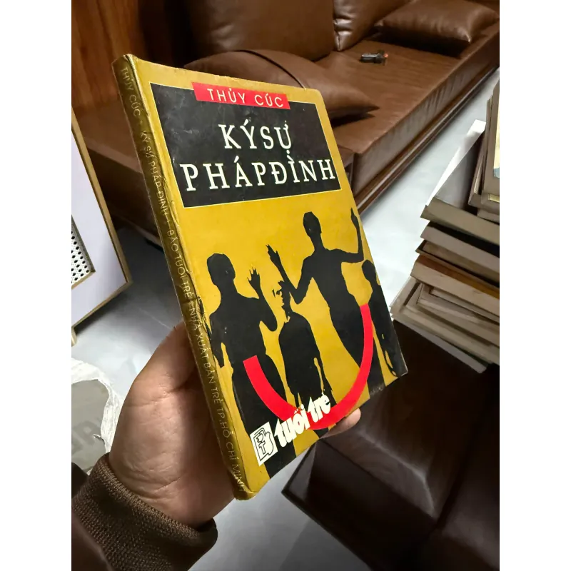 Ký Sự Pháp Đình – Thúy Cúc 975607