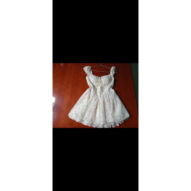 Váy hoa nhí 590418