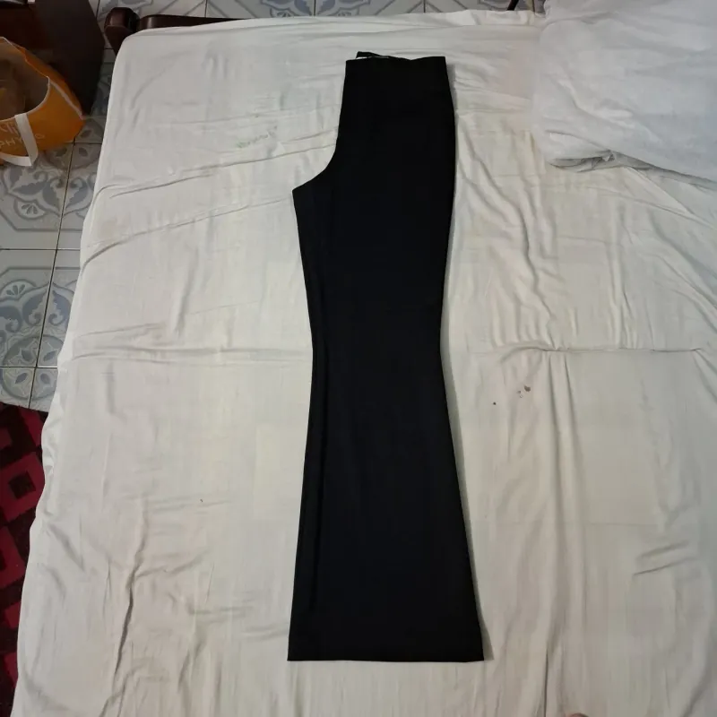 Quần nữ cạp liền màu đen size M, mới  749190