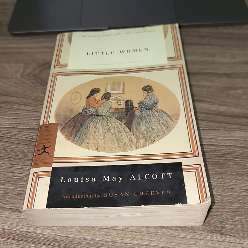 Little Woman 1034312