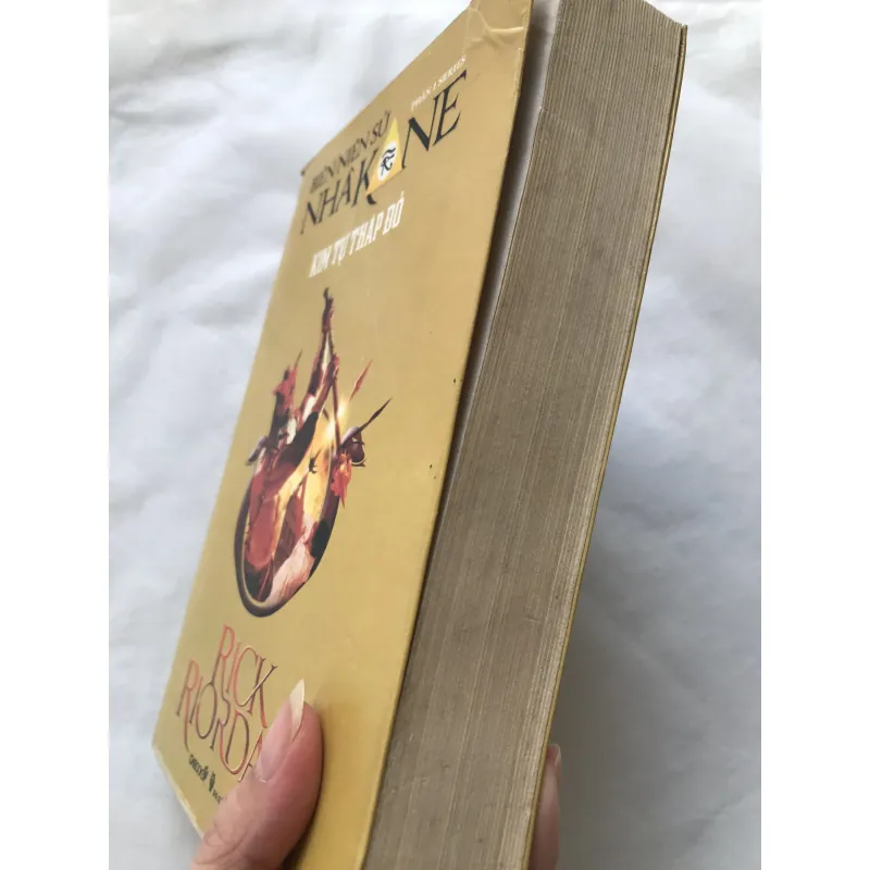 Biên Niên Sử Nhà Kane 1 - Kim Tự Tháp Đỏ 761275