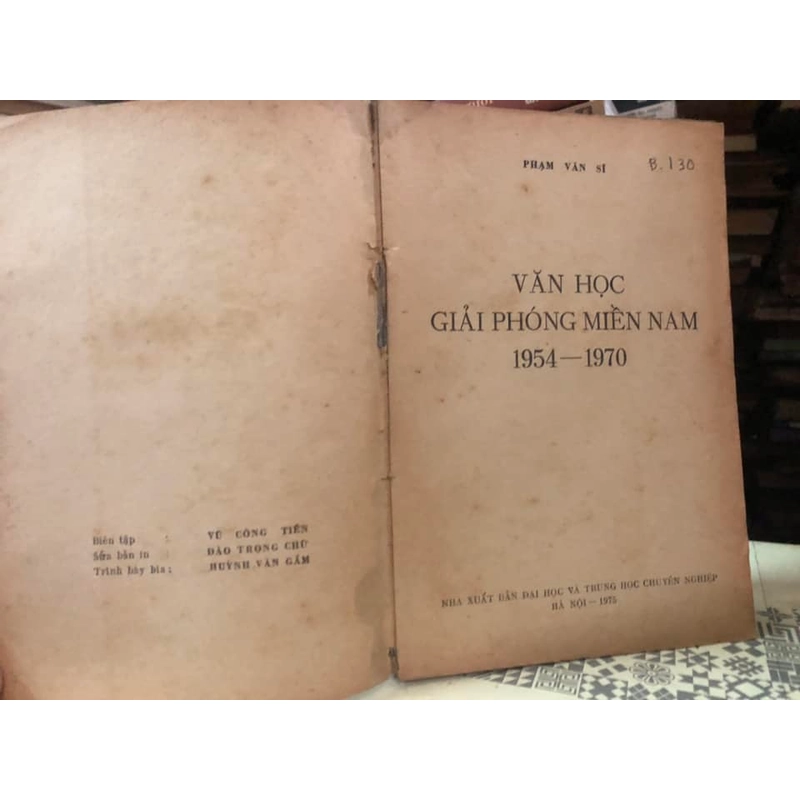 Sách Văn học giải phóng miền Nam 306173