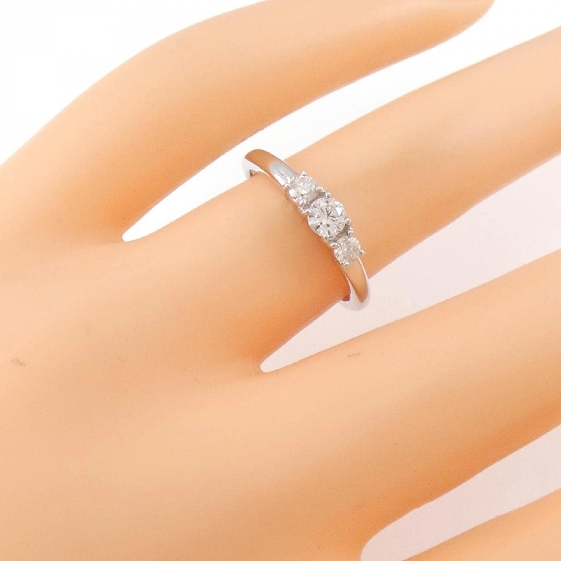 Nhẫn kim cương K18WG 0.30CT 672740