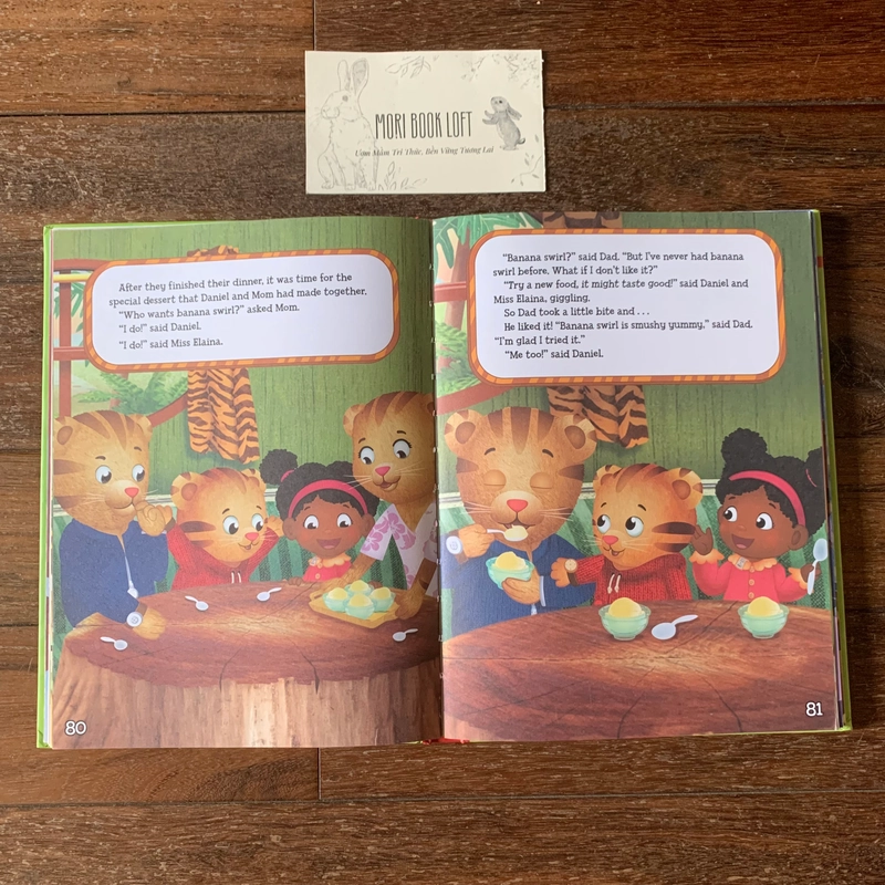 Sách ngoại văn Daniel Tiger’s 5-Minute Stories, Used, Bìa xốp 498050