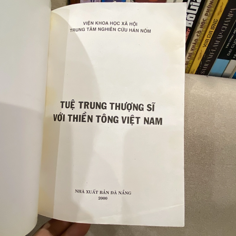 TUỆ TRUNG THƯỢNG SĨ VỚI THIỀN TÔNG VIỆT NAM (Bản in năm 2000) 455614