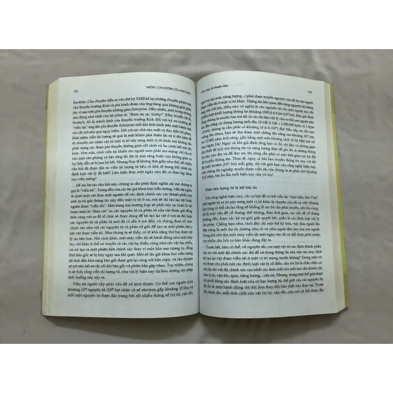 Những Con Đường Của Ánh Sáng (Bộ 2 Tập) 595723