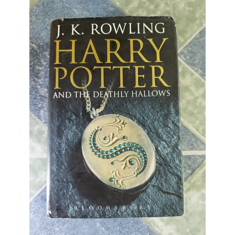 Harry Potter and the deathly hallows - J. K. Rowling 791646