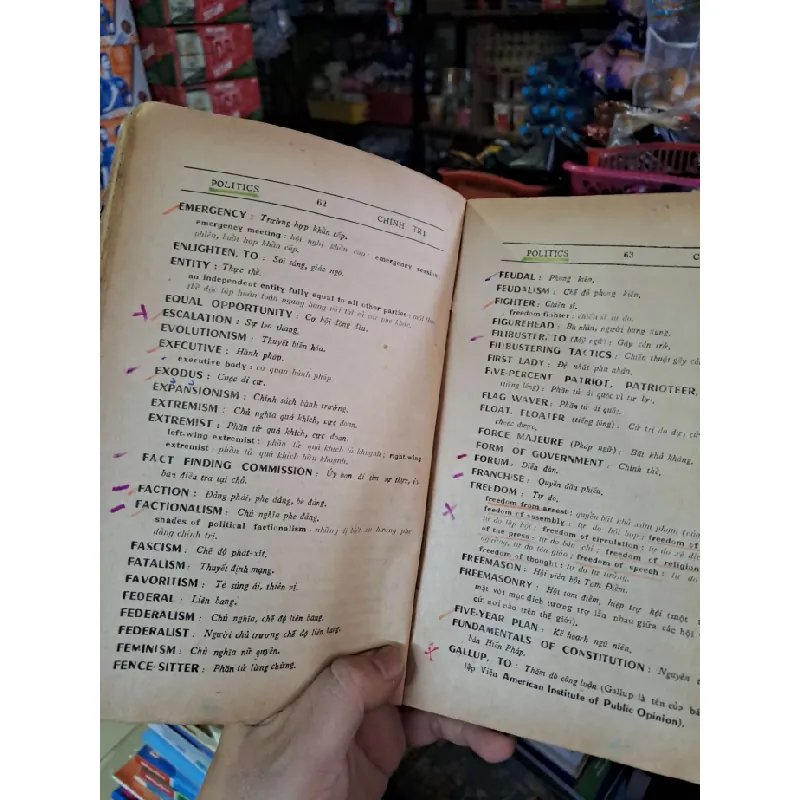 Ngữ vựng căn bản báo chí Anh Mỹ - Võ Công Tài - 1969 mới 70% ố rách - SÁCH XƯA - HCM0111 628965