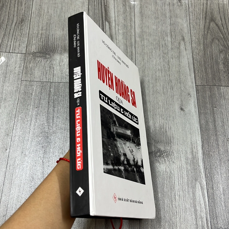 Huyện hoàng sa qua tư liệu và hồi ức. 6a1 539048