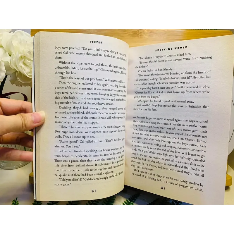 [Sách tiếng Anh 2hand] Like new 90% - Set chapter “Tunnels” & “Deeper”  599231