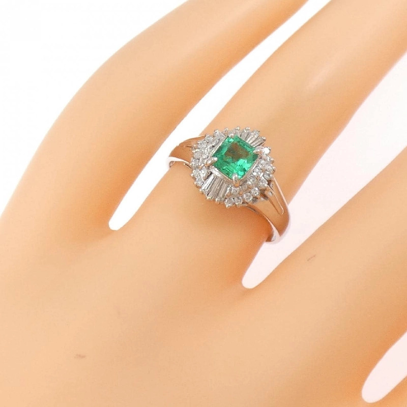 Nhẫn Emerald PT900 0.39CT 667425