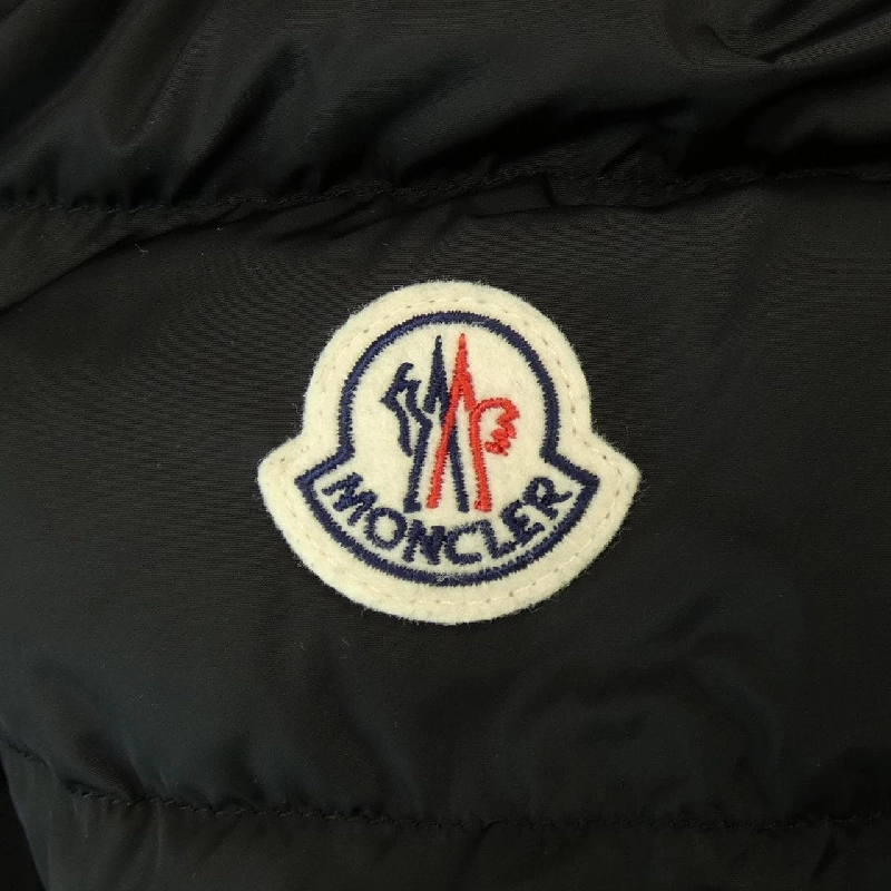 Áo khoác lông vũ MONCLER 639803