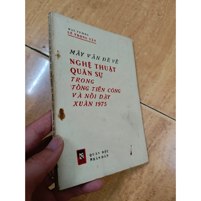 Mấy vấn đề về nghệ thuật quân sự trong Tổng tiến công và nổi dậy Xuân 1975 474646