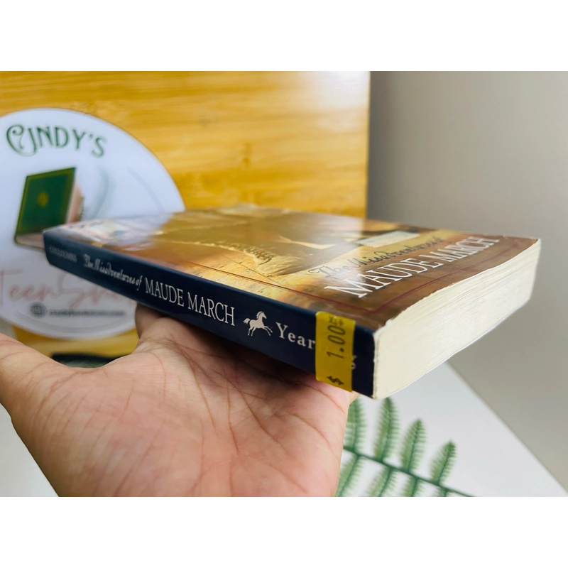 [Sách 2hand từ US] Like new 90% - The Misadventures of Maude March của Audrey Couloumbis  476677