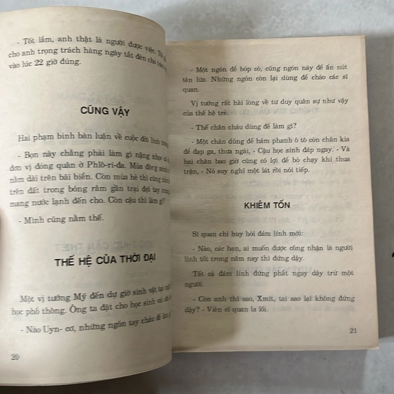 Nụ cười quân đội nước ngoài - 1990s 531241