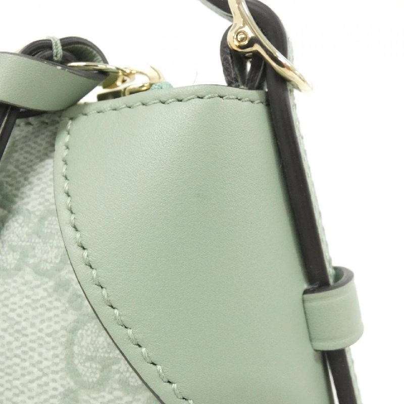 Túi đeo vai GG Emblem 815218 FAEEA của Gucci 610561