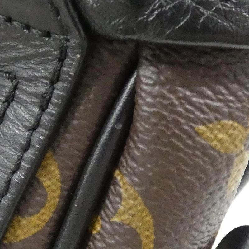 Túi đeo chéo Louis Vuitton Monogram Macassar LV Trail Messenger M46972 - Hàng hiệu Chính hãng 766619