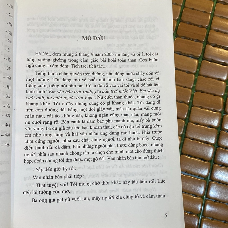 CỜ THIÊNG ĐẤT THÁNH, TIỂU THUYẾT LỊCH SỬ, XB 2007 476798
