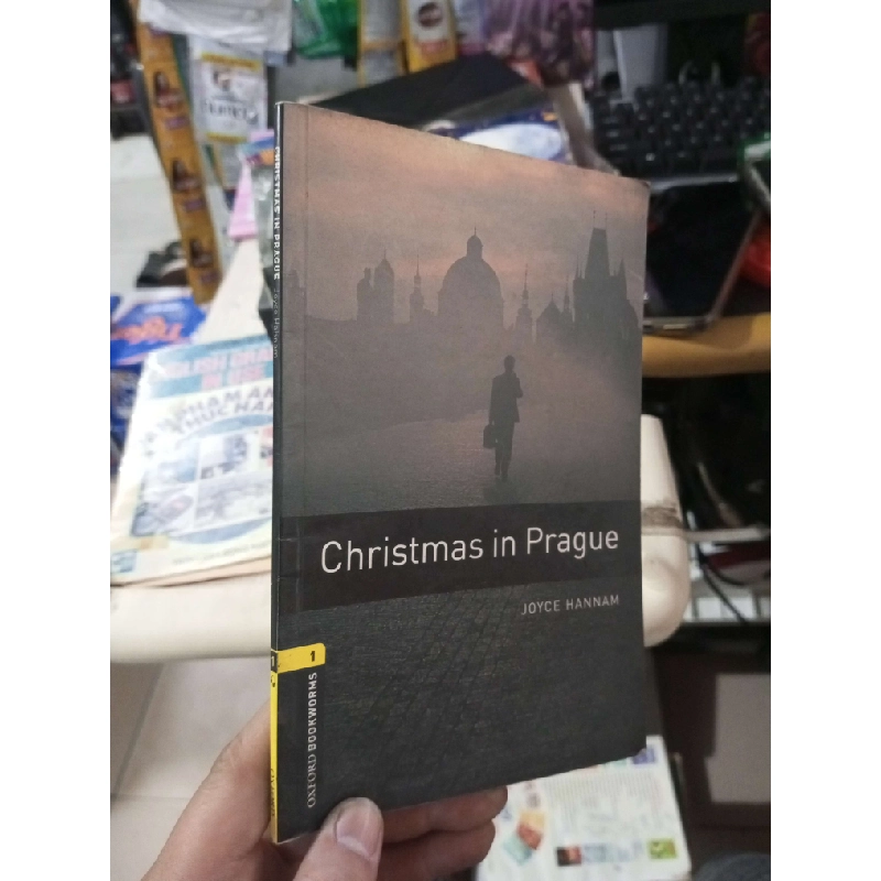 Christmas In Prague - Joyce Hannam mới 80% ố Sách ngoại HCM1004 1007514
