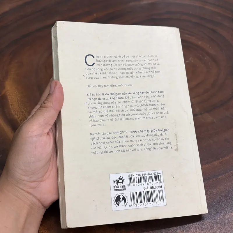 II Sách Hay: Bước Chậm Lại Giữa Thế Gian Vội Vã - Đại Đức Hae Min - 2019 987422