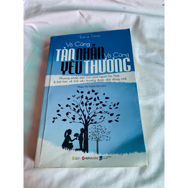 Sách vô cùng tàn nhẫn, vô cùng yêu thương 993379