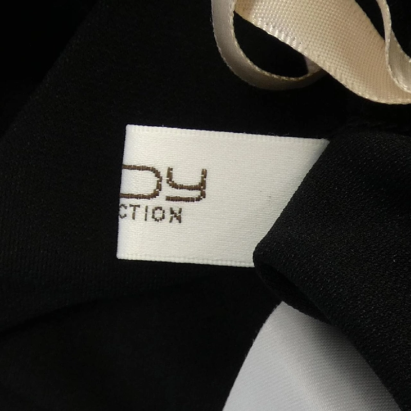 Bộ sưu tập JUDY COLLECTION - Quần - Hàng hiệu Authentic 810384