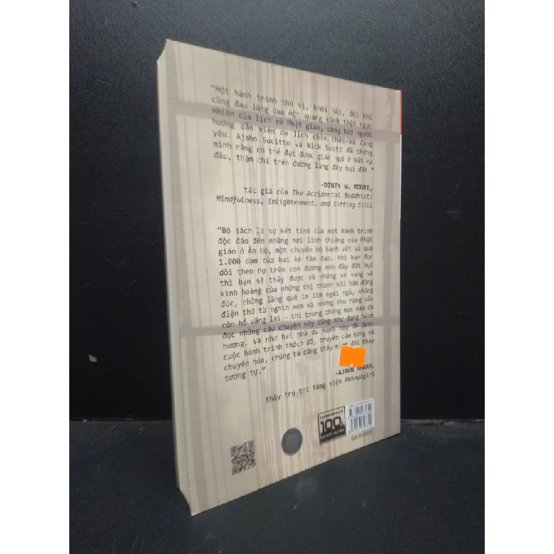 Theo dấu chân Phật 2 Ajahn Sucitto - Nick Scolt 2016 mới 90% bẩn nhẹ HCM.ASB0309 341237