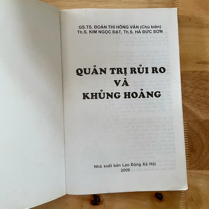 II Tựa sách: Quản Trị Rủi Ro Và Khủng Hoảng - 2009 467383
