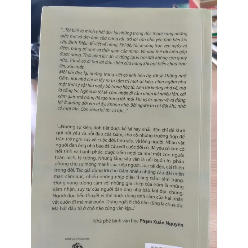 cuốn tiểu thuyết "Bàn tay nhỏ dưới mưa" của tác giả Trương Văn Dân.
 957425