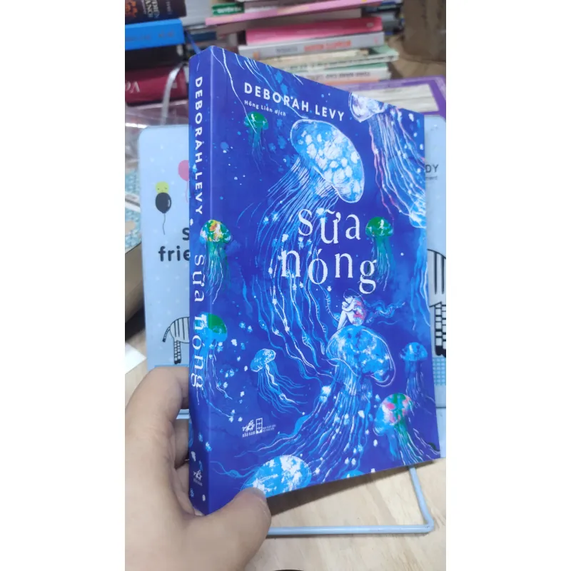 Sách -  Sữa nóng - TG Deborah Levy 1031994