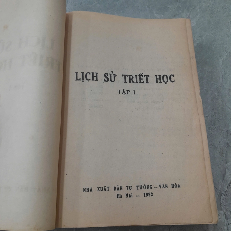 LỊCH SỬ TRIẾT HỌC - NGUYỄN HỮU VUI 463504